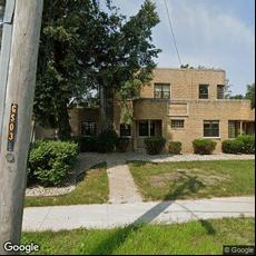 Peterson Family Dental, dentists office located at 932 42nd St, Des Moines, IA.